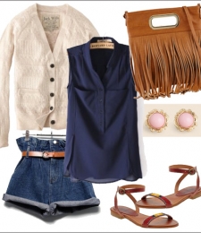 summer_blueblouse_tribalsandals2