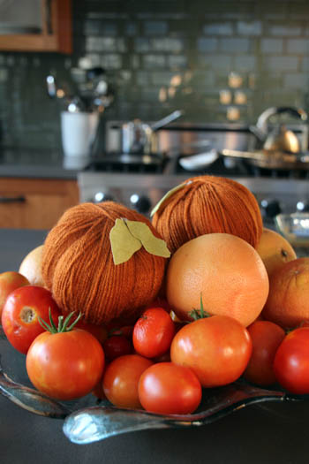 Yarn Pumpkins | PepperDesignBlog.com