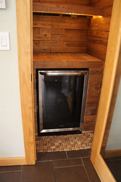 Wood Pallet Pantry | PepperDesignBlog.com