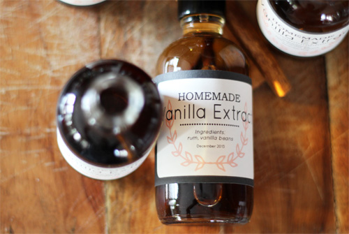 Homemade Vanilla Bean Extract | PepperDesignBlog.com