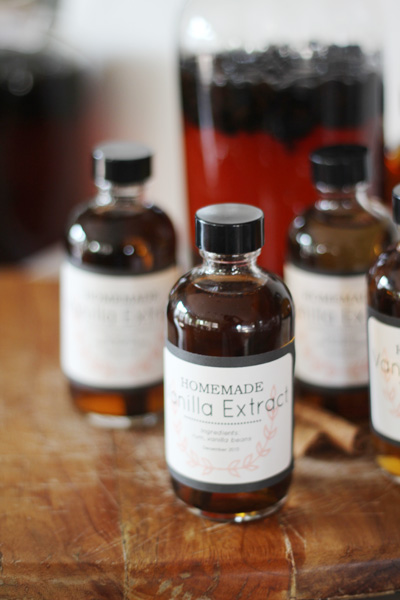 Homemade Vanilla Bean Extract | PepperDesignBlog.com