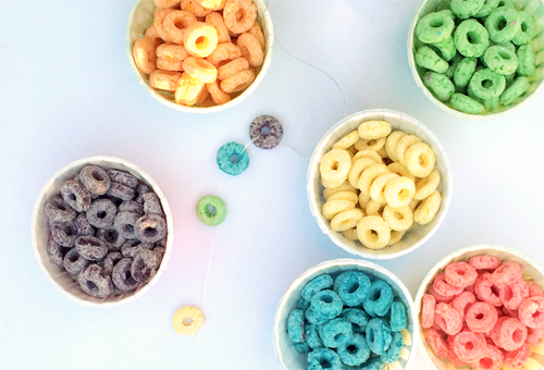 Valentine's Day 'Candy' Necklaces Made with Cereal | PepperDesignBlog.com