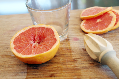 A Good Morning! Grapefruit & Champagne Cocktail | PepperDesignBlog.com