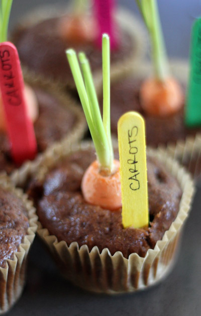 Spring Veggie Growing Cupcakes | PepperDesignBlog.com