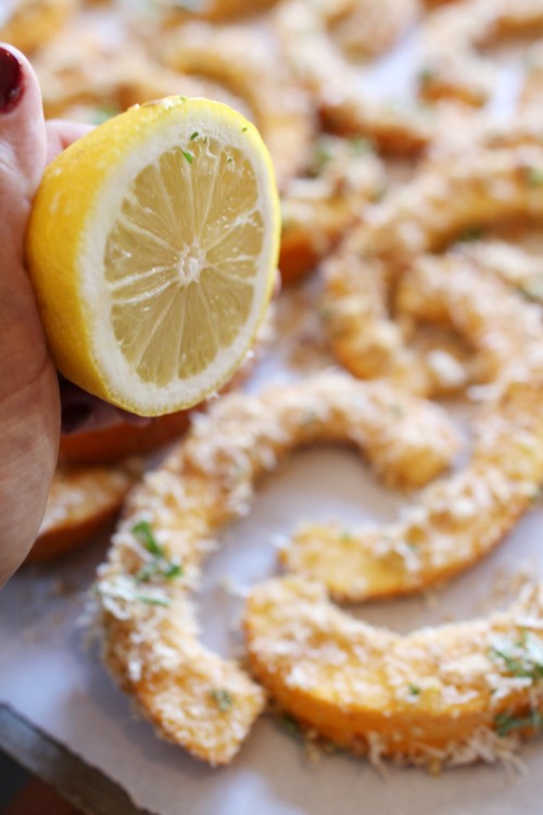 Baked Bread Crumb + Parmesan Pumpkin Slice Appetizer | Pepper DesignBlog.com