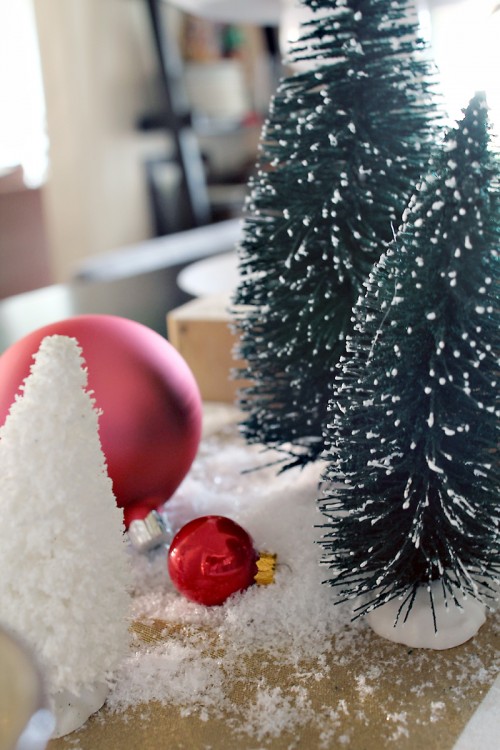 Our Home for the Holidays | Christmas 2014 | Tiny Tree Scape | PepperDesignBlog.com